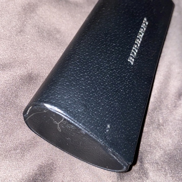 Burberry black leather  sunglasses case - Picture 5 of 11